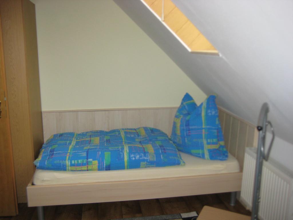 Ferienwohnung "Lindenblick" Gablenz Pokoj fotografie
